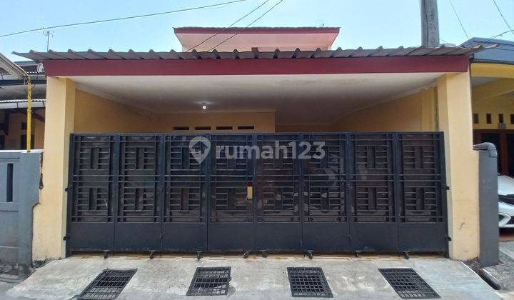 Rumah 3 KT Hadap Timur 9 Menit ke Stasiun Bekasi SHM Siap Huni J17250 1