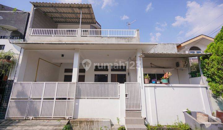 Rumah SHM 2 Lantai 15 Menit ke Stasiun Bekasi LT 110 Harga Nego J23177 1