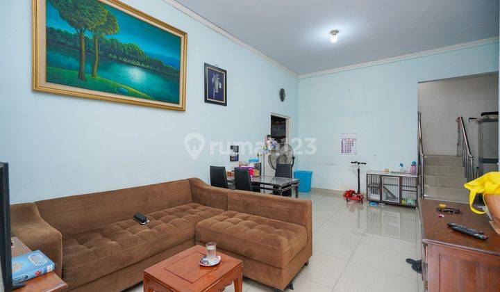 Rumah SHM 2 Lantai 15 Menit ke Stasiun Bekasi LT 110 Harga Nego J23177 2