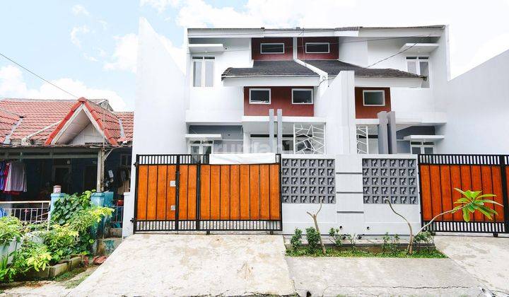 Rumah Ready Furnished dekat Stasiun Bekasi Gratis Renov Siap KPR J21038 1