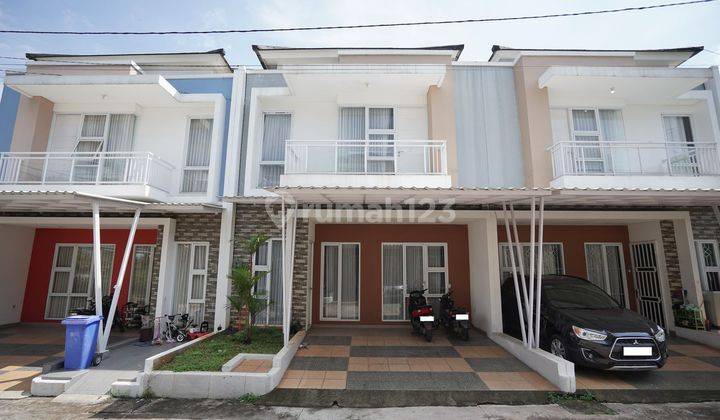 Rumah Hadap Utara 2 Lt Dibantu KPR dekat Grand Galaxy Park Bebas Banjir J16950 1