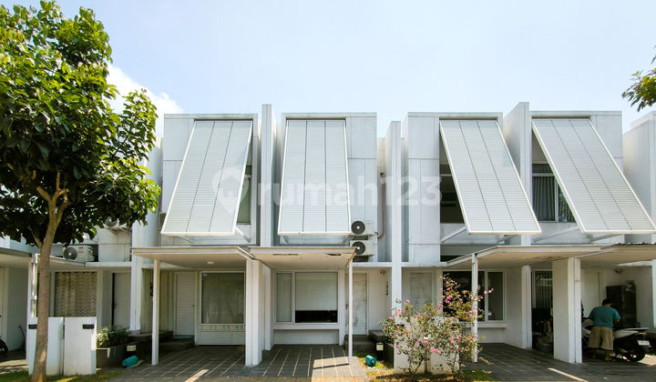 Rumah 2 Lt Siap Huni 15 Menit ke Pntu Tol BSD Barat 1 Hadap Utara J-25496 Rumah 2 Lt Siap Huni 15 Menit ke Pntu Tol BSD Barat 1 Hadap Utara J-25496