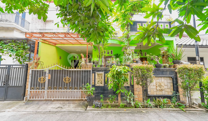 5-Bedroom Well-Maintained House 9 Minutes to Grand Mall Cimanggis, Eligible for Mortgage J27748