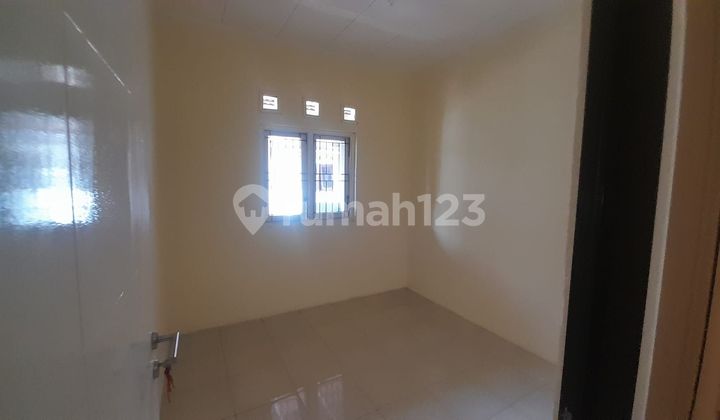 Rumah SHM 1 Lantai 8 Menit ke Rs Permata Depok Bebas Banjir J39177