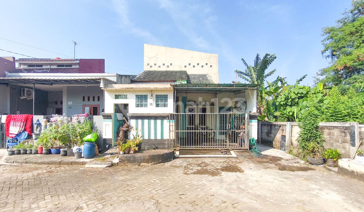 Rumah 2 Lantai SHM 15 Menit ke Gerbang Tol Karawaci 2 Hadap Utara J27749 Rumah 2 Lantai SHM 15 Menit ke Gerbang Tol Karawaci 2 Hadap Utara J27749