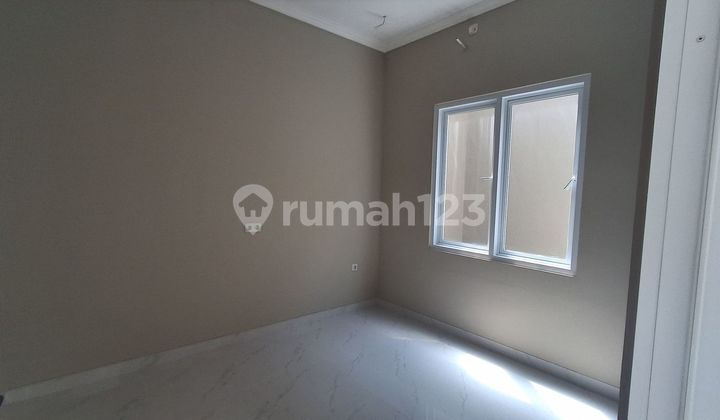 Rumah 7 Menit ke Rs Hermina Bogor SHM 2 Lt Hadap Utara J-37382 2