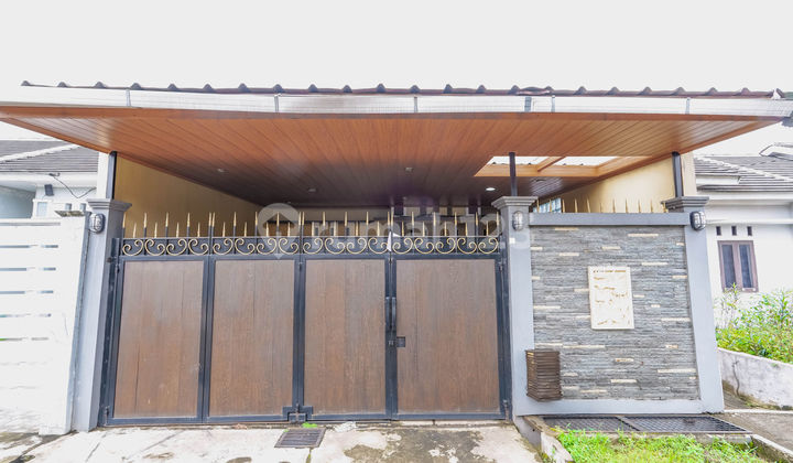 North Facing House 15 Minutes to Permata Depok Hospital Ready for Mortgage J-31119 North Facing House 15 Minutes to Permata Depok Hospital Ready for Mortgage J-31119