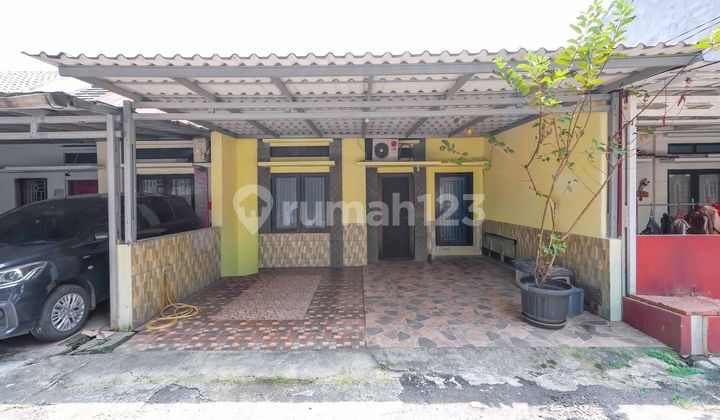 Rumah Hadap Timur 10 Menit ke The Park Sawangan Dibantu KPR J-37593 Rumah Hadap Timur 10 Menit ke The Park Sawangan Dibantu KPR J-37593