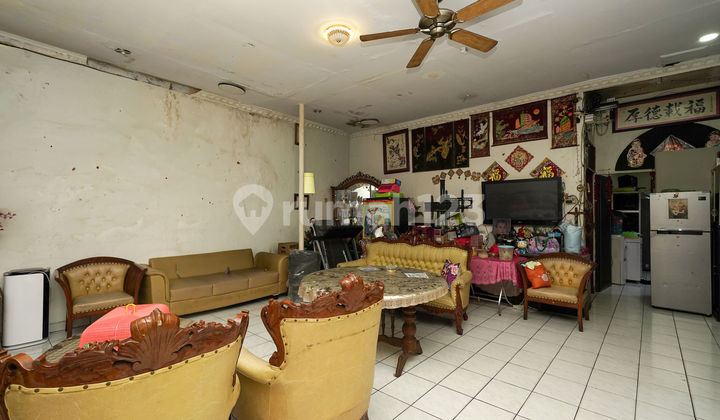 Rumah Tanah Luas 11 Menit ke Gerbang Tol Bintara 2 LT Hadap Selatan J40142 2