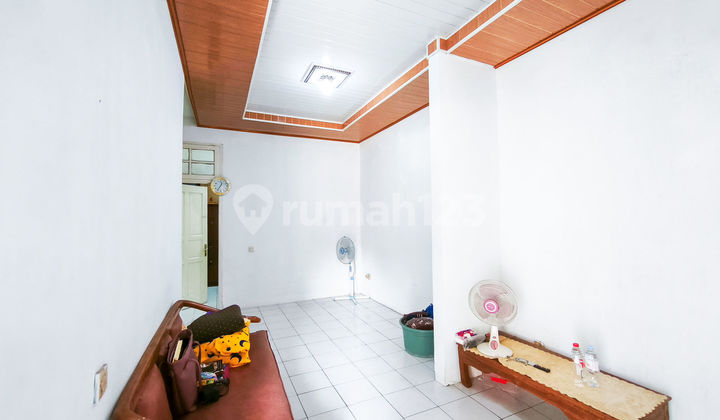 SHM Flood-Free House 14 Minutes to Summarecon Mall Bekasi with KPR J-35780 Assistance 2