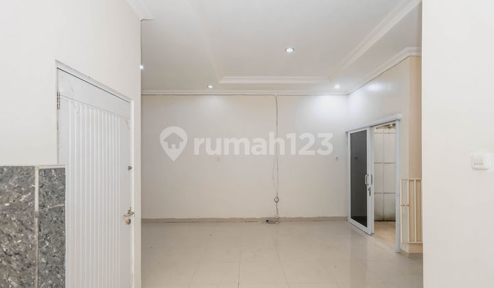 Rumah 2 Carport SHM 6 Menit ke Gerbang Tol Brigif 2 Siap Huni J27207 2
