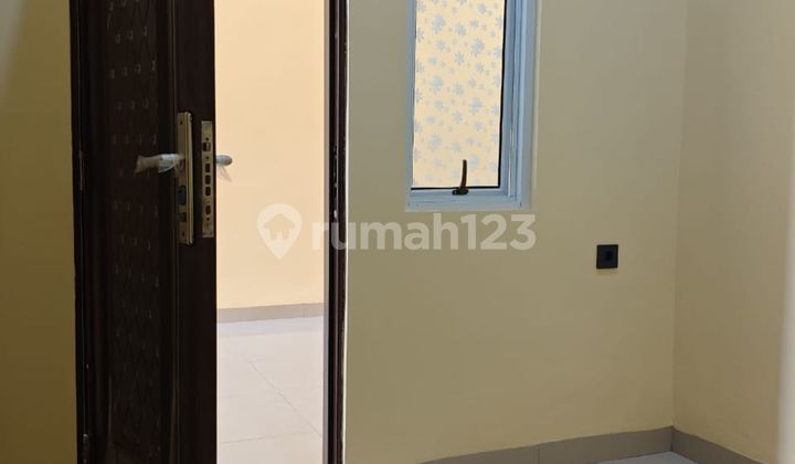 Rumah 15 Menit ke Summarecon Mall Bekasi SHM Dibantu KPR J-35822 2