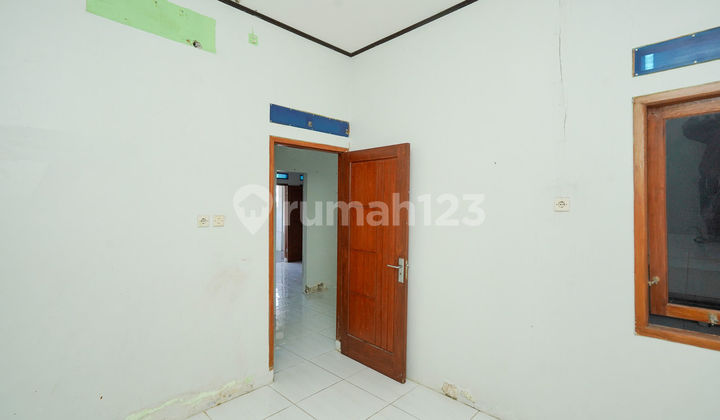 Rumah Hadap Selatan 11 Menit ke Stasiun Depok Dibantu KPR J-35088 2
