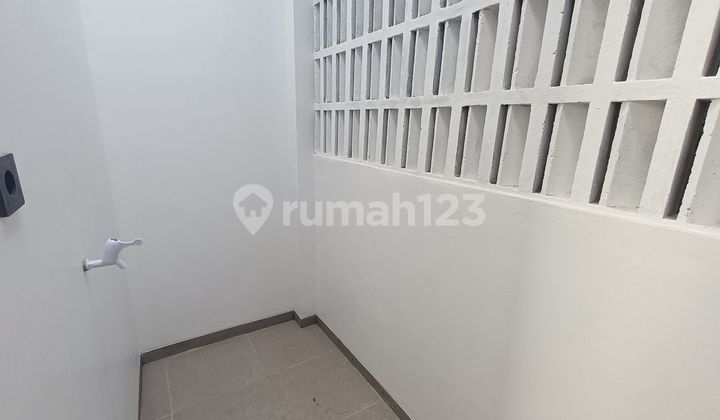 Rumah Siap Huni 14 Menit ke Summarecon Mall Bekasi Bebas Banjir J35786 2