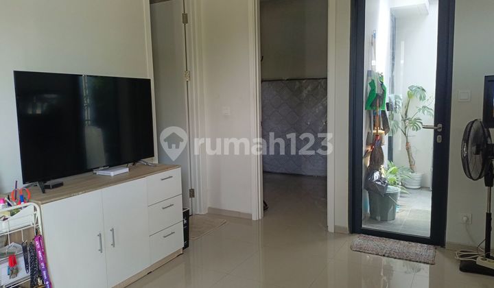 Land Area 108 Well-Maintained House Near BSD 15 Minutes to Mall 2 Floors Ready to Occupancy J38688 Land Area 108 Well-Maintained House Near BSD 15 Minutes to Mall 2 Floors Ready to Occupancy J38688