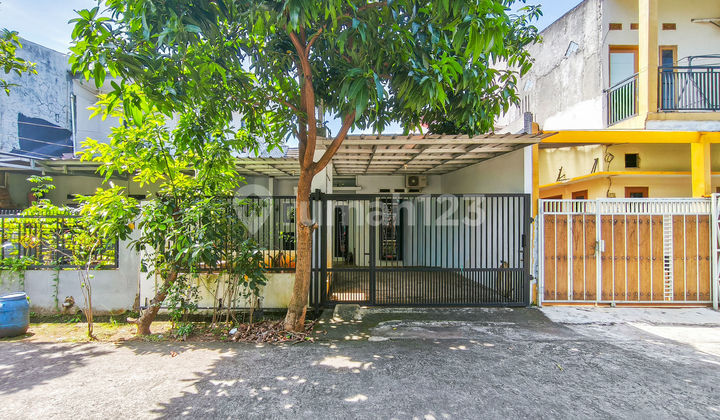 Rumah Asri SHM 10 Menit ke Gerbang Tol Sentul 2 Hadap Timur J38093 Rumah Asri SHM 10 Menit ke Gerbang Tol Sentul 2 Hadap Timur J38093