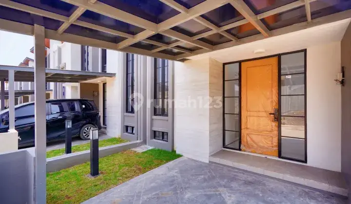 Rumah Strategis dekat Living Plaza Kota Harapan Indah Bebas Banjir J21302 2