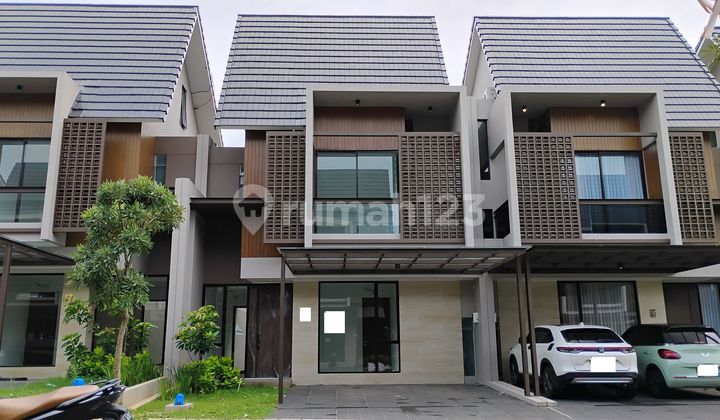 Land Size 128 Ready to Occupy House 13 Minutes to AEON Mall BSD City J-33324