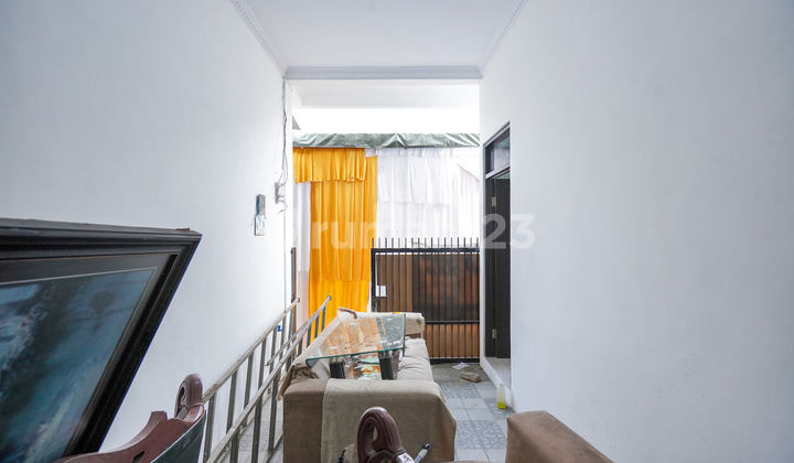 Rumah 9 Menit ke Stasiun Bekasi SHM Dibantu KPR J-36503 2