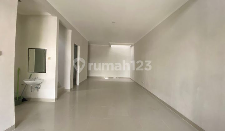 Rumah LT 105 Seken Dekat Pintu Tol dan Mall di Cibubur Siap Huni J-31086 2
