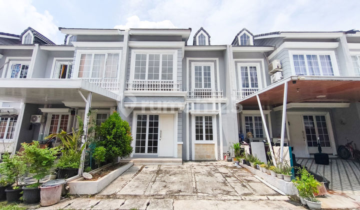 House with 2 Carports in Bekasi Near Toll Gate and Hospital Ready to Occupy J44708