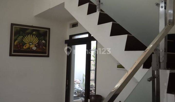 Rumah 3 Lt Strategis 10 Menit ke Trans Studio Mall Cibubur Dibantu KPR J27988
