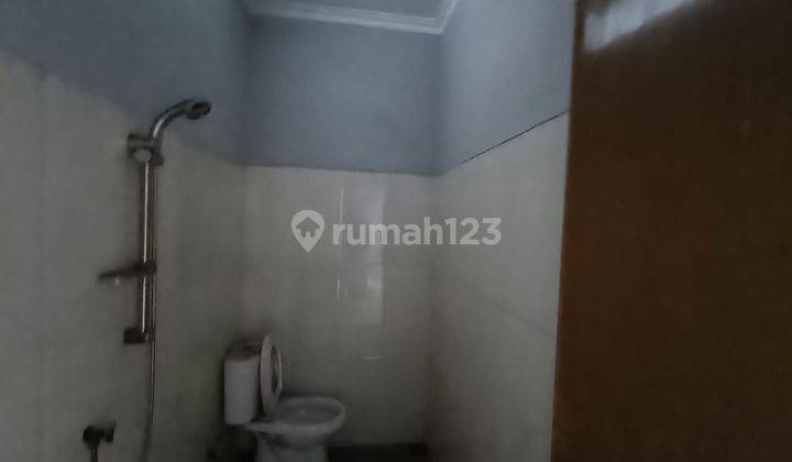 Rumah Cantik Bebas Banjir dekat Summarecon Mall Bekasi Dibantu KPR J22211 2