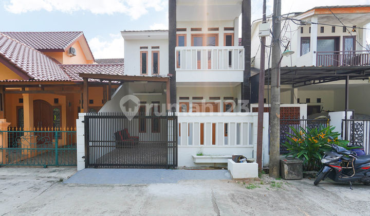 Rumah 2 Lantai 10 menit ke Living World Alam Sutera Baru Renov J20755 Rumah 2 Lantai 10 menit ke Living World Alam Sutera Baru Renov J20755