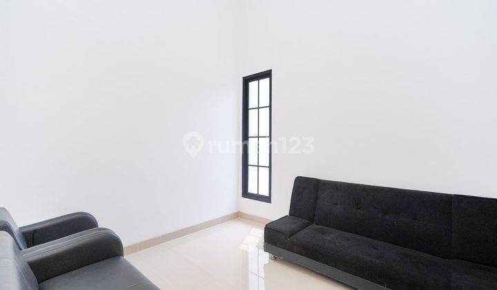 Rumah Idaman Bebas Banjir Semi Furnished dekat Sekolah dan Mall di Bekasi J22043 2