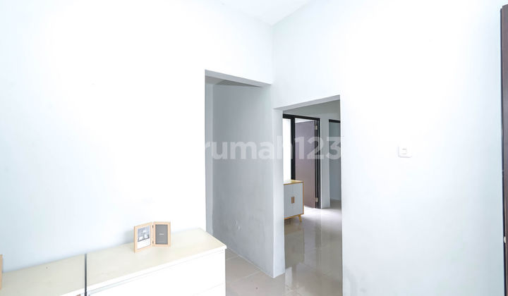 Rumah Harga Nego Free Renov Dekat Stasiun Pondok Cina Bisa KPR J23664 2