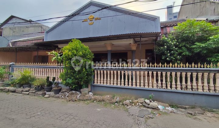 Rumah Hadap Timur 5 Kamar Tidur 9 Menit ke Lagoon Avenue Mall Bekasi J-35394 2