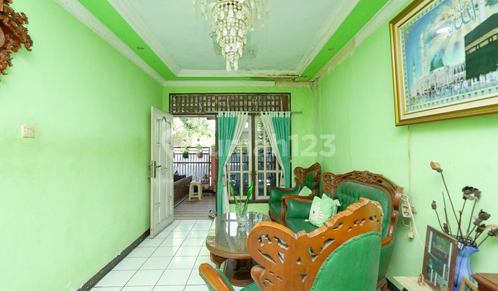 4 BR House Well-Maintained 12 Minutes to East Bekasi Station Ready to Occupy J35320