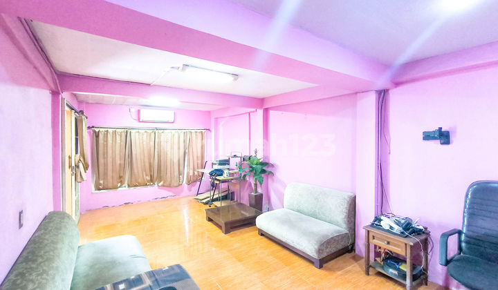 Well-Maintained House 15 Minutes to Kunciran 2 Toll Gate with KPR Assistance J33945 2