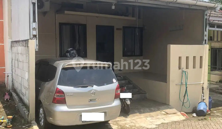 Well-Maintained Secondhand House in Bogor, 10 Minutes to Healthcare Facilities and Hospitals, Ready to Occupy J38495