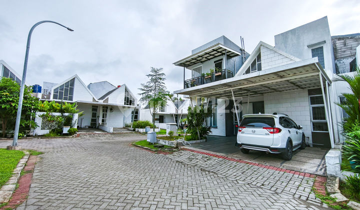 Strategic House 11 Minutes to Terminal in Bojong Gede with KPR Assistance J38993