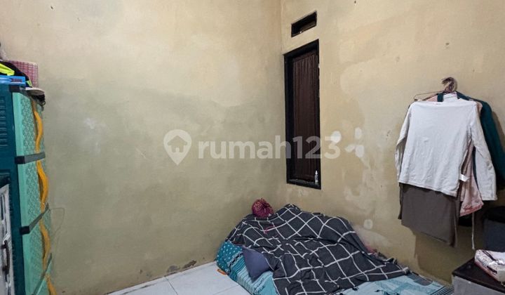 Land area 200 m², SHM certificate, ready to occupy, 15 minutes to Cibubur Junction, assisted with KPR J-41049 2