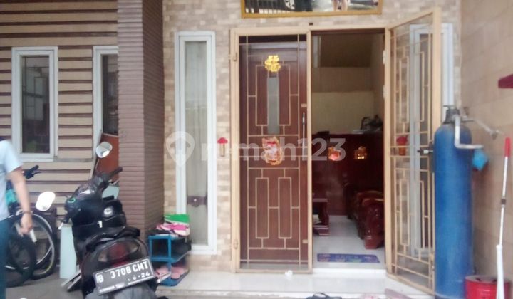Rumah Shm 2,5 Lantai Jual Cepat 2