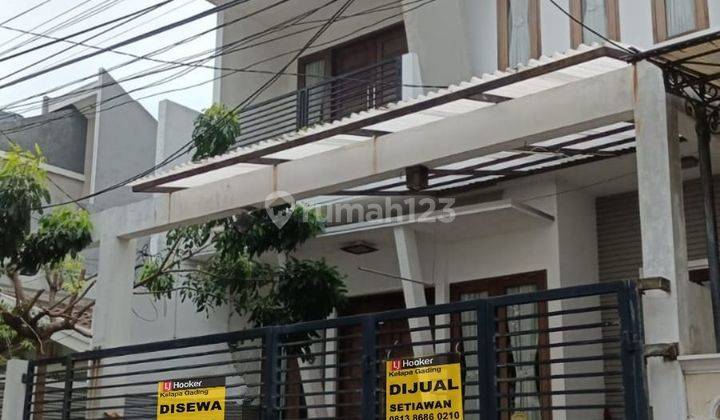 Rumah Siap Huni 3 Lantai Bagus Semi Furnished SHM di Jl. Kelapa Nias, Jakarta Utara 2