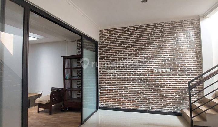 Disewakan Rumah Bagus Siap Huni Lokasi Strategis 1