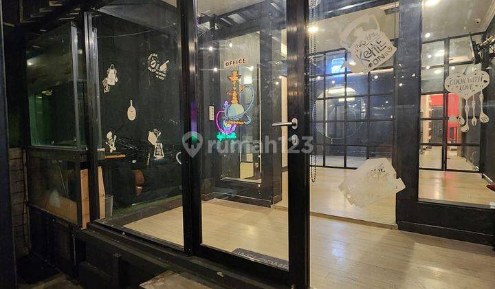 Dijual tempat usaha cafe di Jakarta Selatan pinggir jalan utama 2