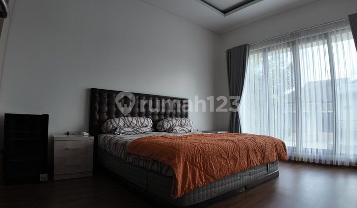 Beautiful Ready to Occupy House in Exclusive Bsd Area Beautiful Ready to Occupy House in Exclusive Bsd Area