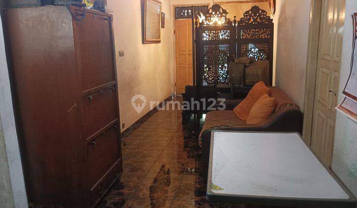 Dijual Rumah Klasik 1 Lantai di Kecamatan Tebet 2