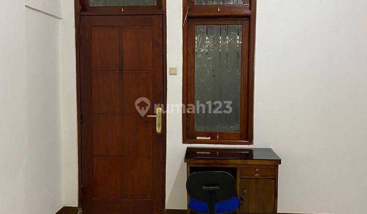 Rumah 2 Lantai Murah Dijual Cepat di Dekat Menara Bidakara 2