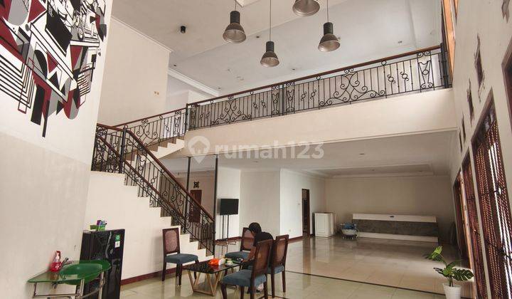 Rumah Bagus Strategis Pinggir Jalan Utama Pejaten, Jaksel