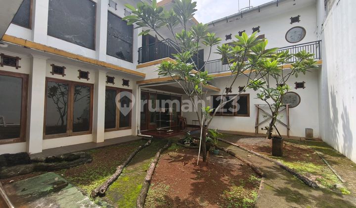 Rumah Bagus Strategis Pinggir Jalan Raya Pejaten