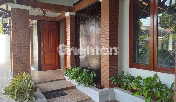 Rumah Mewah Siap Huni dengan Kolam Renang di Cawang Jakarta Timur 2