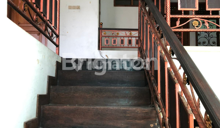 Jimbaran, Two Storeys, Hook Position, on Main Road 2