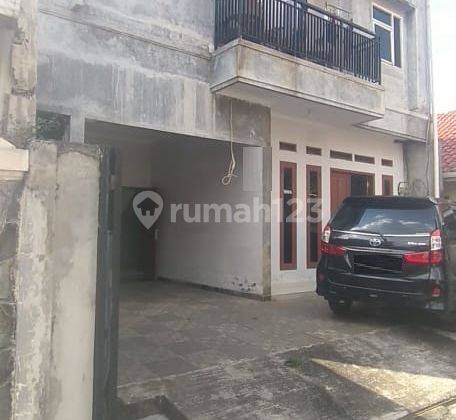 Rumah Dan Kostan di Jalan Ekor Kuning, Rawamangun Jakarta Timur 1