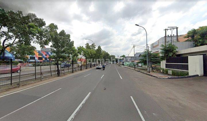 Gedung di Kebun Jeruk Samping Tol , Jakarta Barat 1