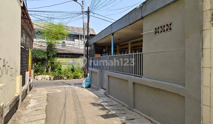 Rumah di Jalan Kecubung, Jakarta Pusat , Posisi Hook  2